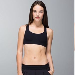 Lululemon RUN: Itty Bracer Black Sports Bra size 36A